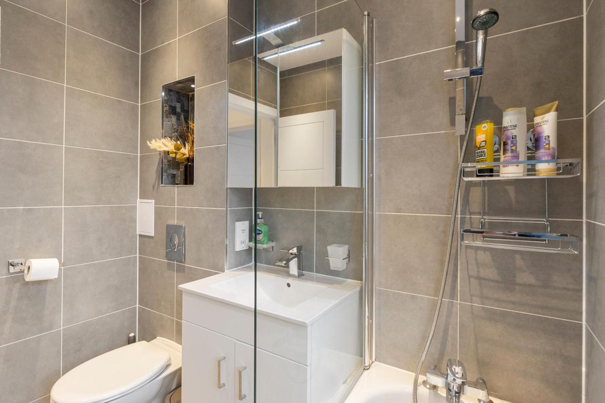 Cosy Retreat In The Heart Of Golders Green Londra Dış mekan fotoğraf